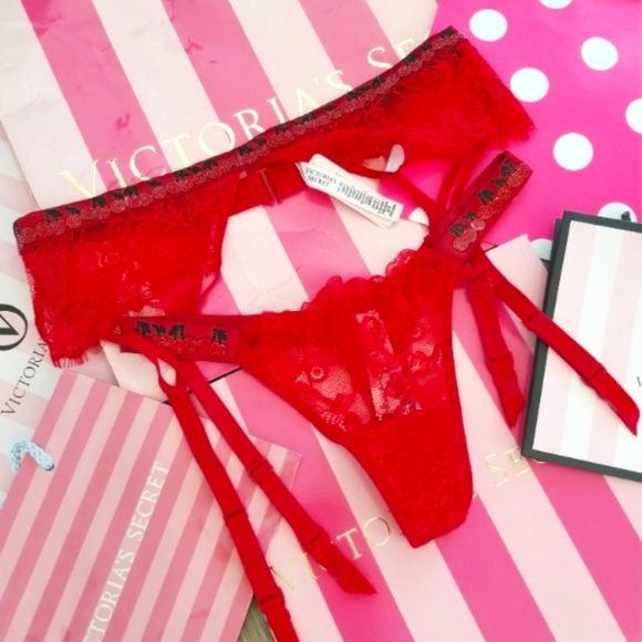 Victoria's Secret Very Sexy Cherry Bomb Shine Strap Thong & Garter Belt Set NWT - Picture 2 of 13